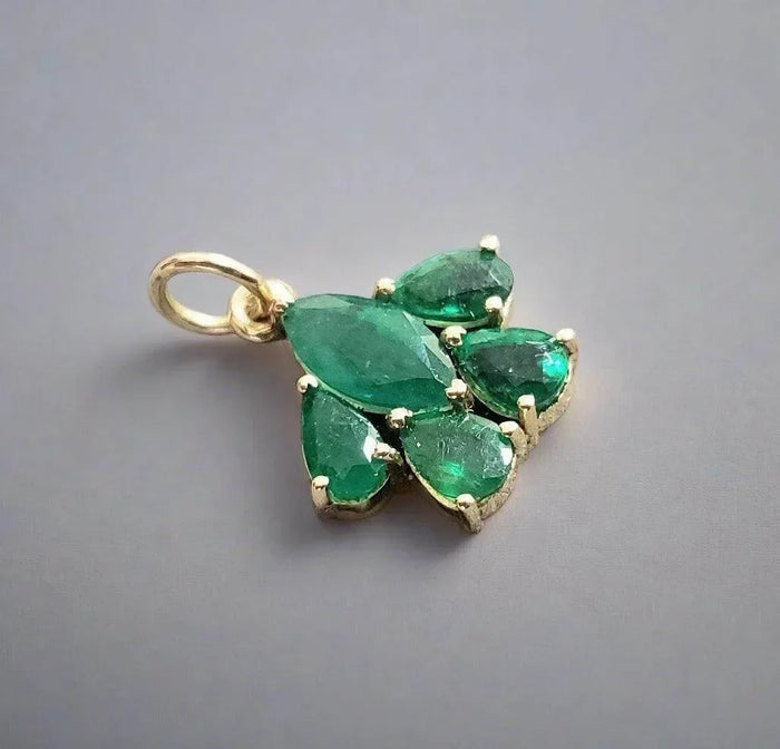 14k Gold Green Emerald Pendant Flower shape necklace - K Jewelry Accessories