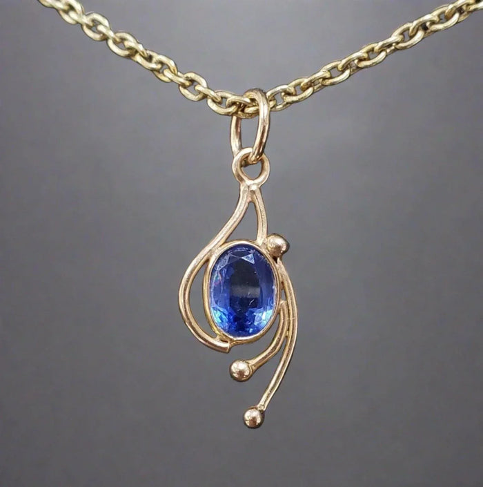 14k Gold Minimalistic Kyanite Pendant - K Jewelry Accessories
