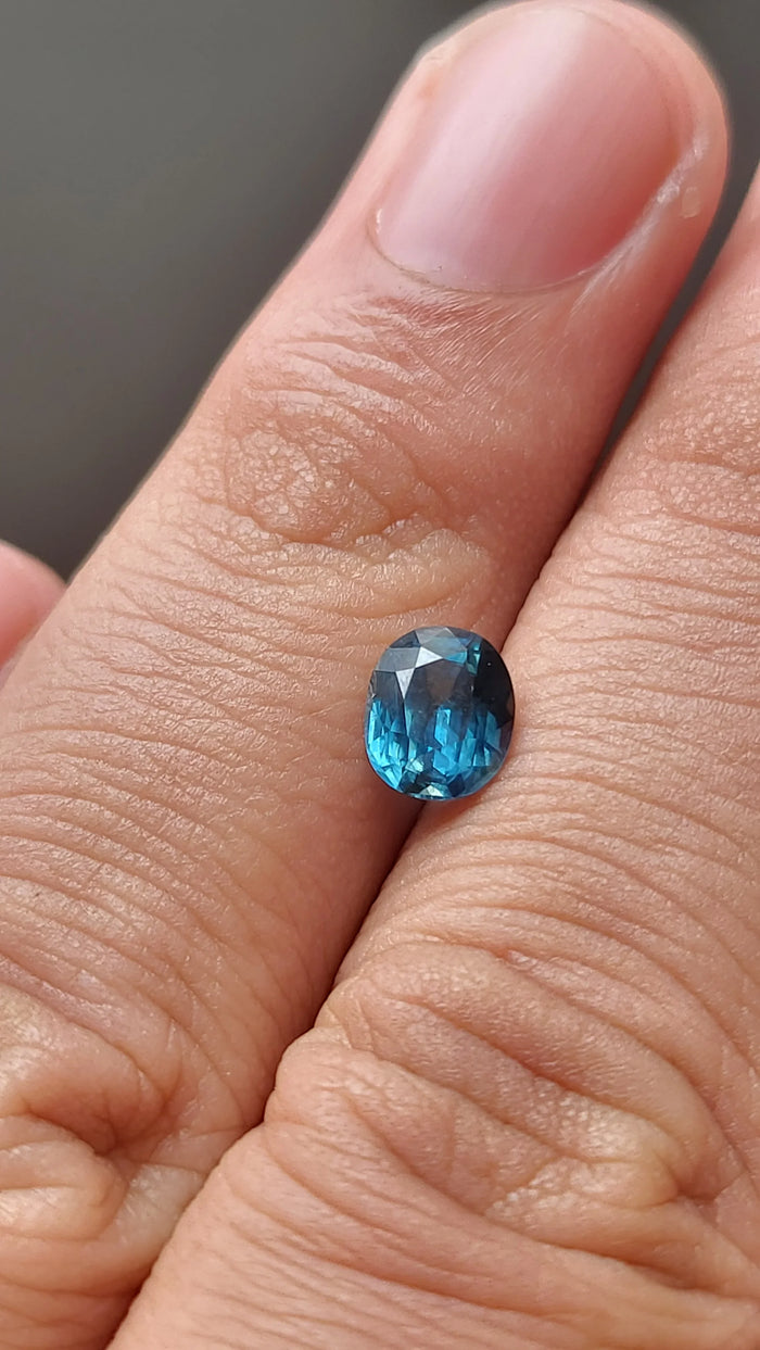 1.64 ct. Natural Teal Sapphire Oval Shape -#MP15