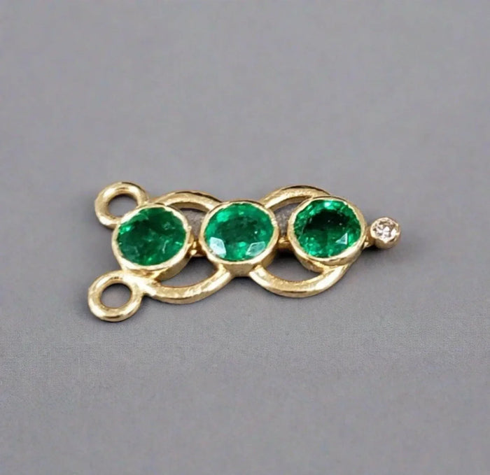 18k Gold 3 Stone Zambian Emerald Pendant - K Jewelry Accessories