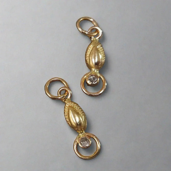 Elegant gold clasp with diamond accent, perfect for luxury jewelry designs