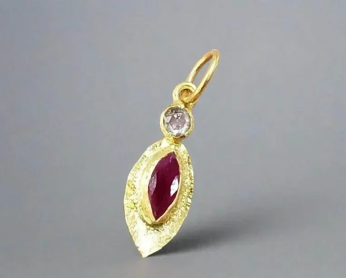 18k Gold Marquise Ruby & Rose Cut Diamond Pendant - K Jewelry Accessories