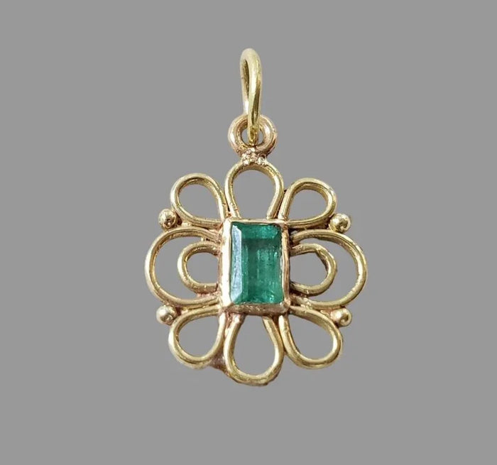 18k Gold Natural Baguette Emerald Pendant