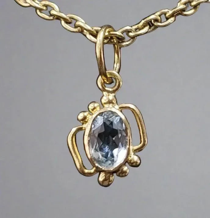 18k Gold Oval Aquamarine Pendant Elegant shape for women - K Jewelry Accessories