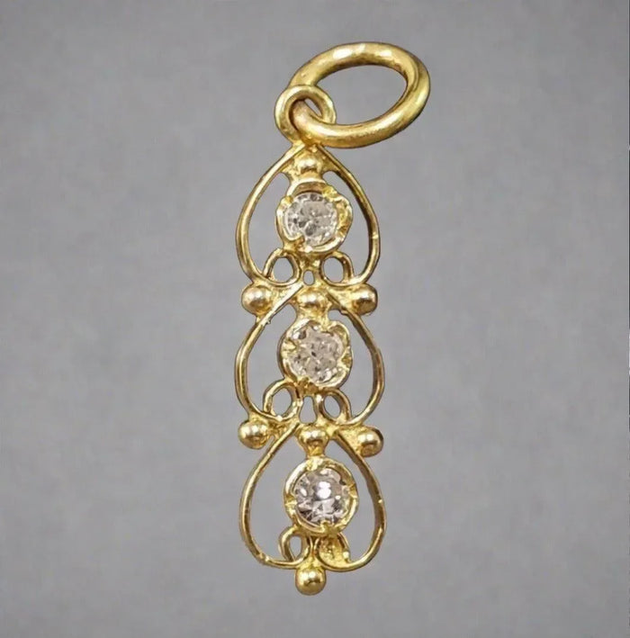 18k Gold Pendant Diamond three stone beautiful charm - K Jewelry Accessories