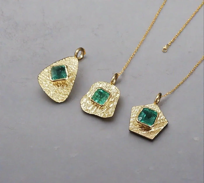 18k Gold Zambian Emerald Charm Pendant - K Jewelry Accessories