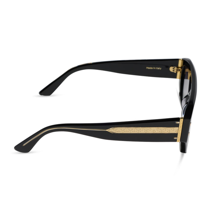 iconica featuring the calla rectangle sunglasses with a black frame and grey gradient polarized lenses side view