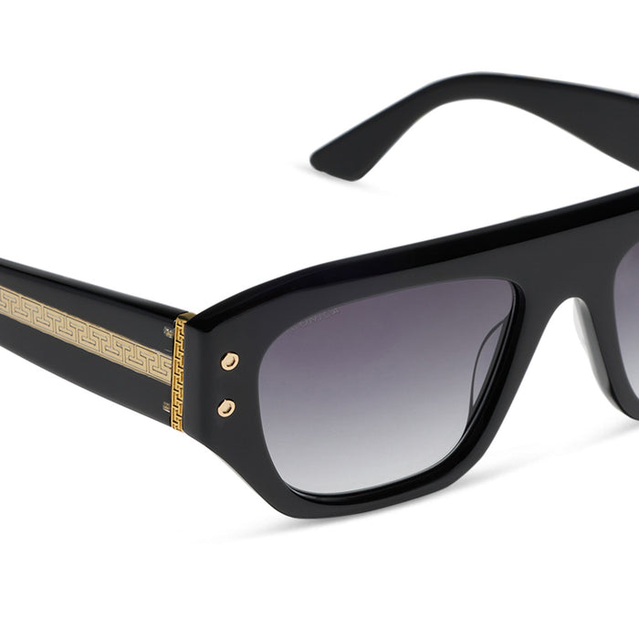 iconica featuring the calla rectangle sunglasses with a black frame and grey gradient polarized lenses detailed view