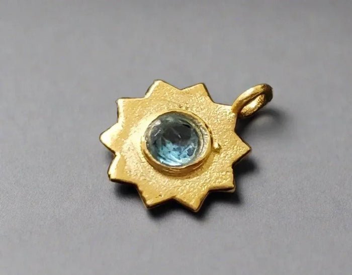 Gold Vermeil Blue Topaz Floral Charm Pendant Beautiful - K Jewelry Accessories