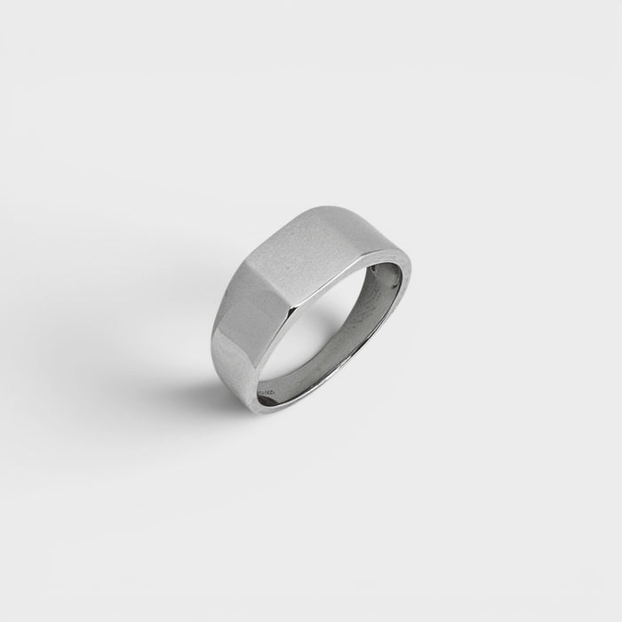 Silver Flat Signet Ring - Monis Anas Jewellers